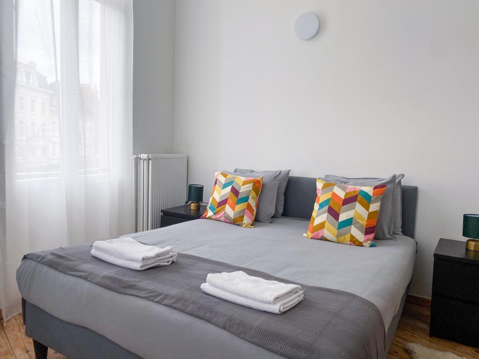 New Cozy Apartments In Porte De Hal Brussels Exterior photo