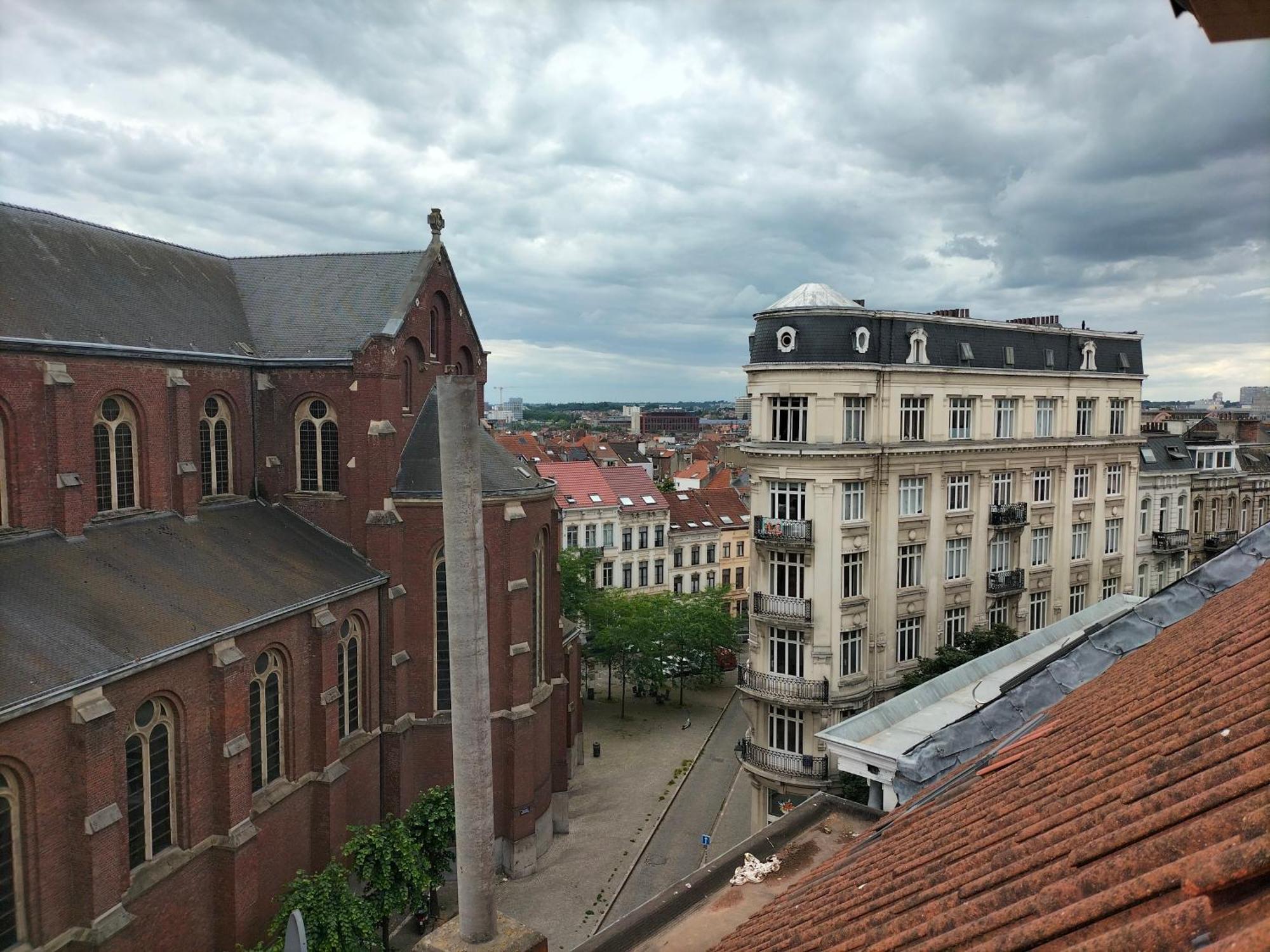 New Cozy Apartments In Porte De Hal Brussels Exterior photo