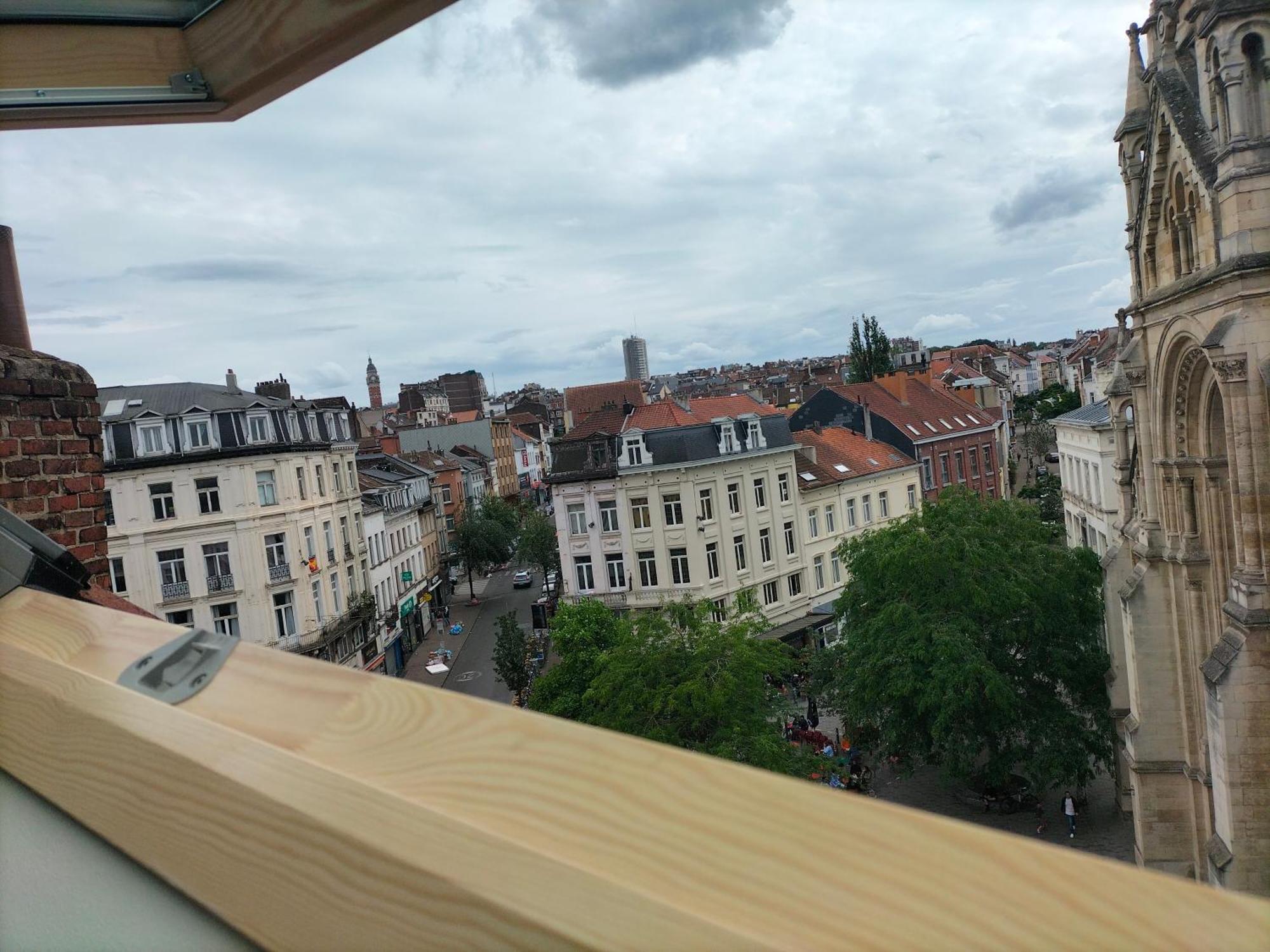 New Cozy Apartments In Porte De Hal Brussels Exterior photo